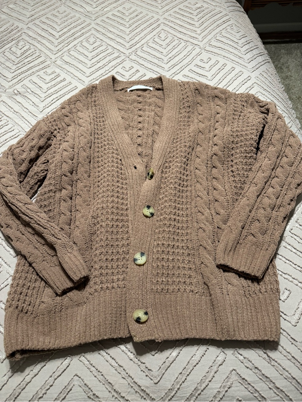 Women’s Altard State chunky cardigan sweater - Picture 2 of 3